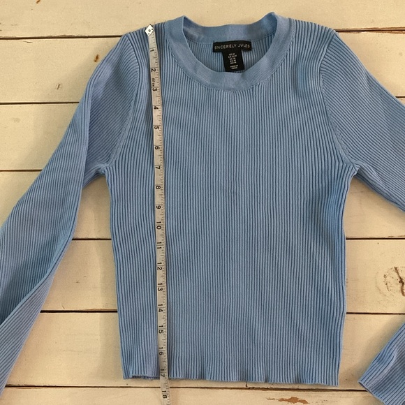 Light Blue Ribbed Sweater, Medium - Picture 4 of 5